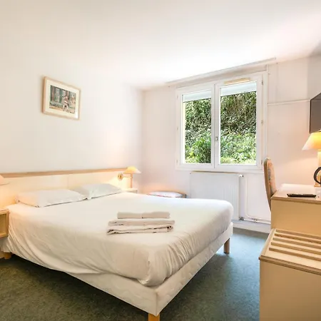 Les Clos Des Monts Lyonnais Gasthof 3*